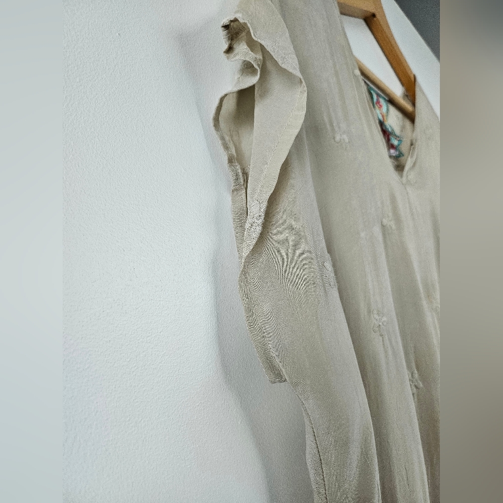 Johnny Was Tunic Embroidered Floral Beige Cupra Rayon Sheer V Neck Top Sz M - Picture 4 of 16